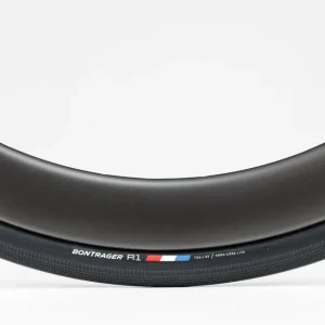 Trek Bikes Renkaat*Bontrager R1 Hard-Case Lite Road Tire